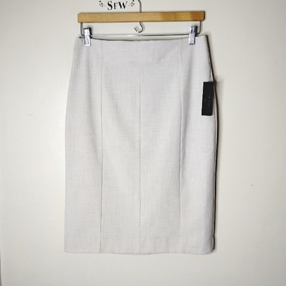 Worthington Pencil Skirt Size 10 Neutral Career Mini Feminine Minimalist NWT - Picture 2 of 8